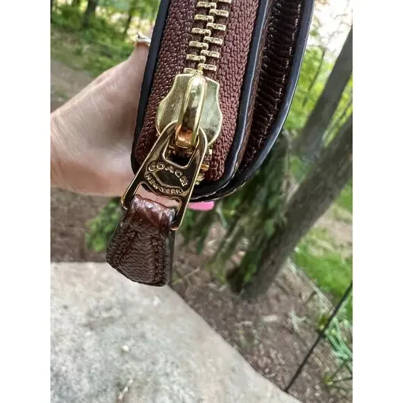 COACH Multifunctional Wallet - Picture 13 of 15